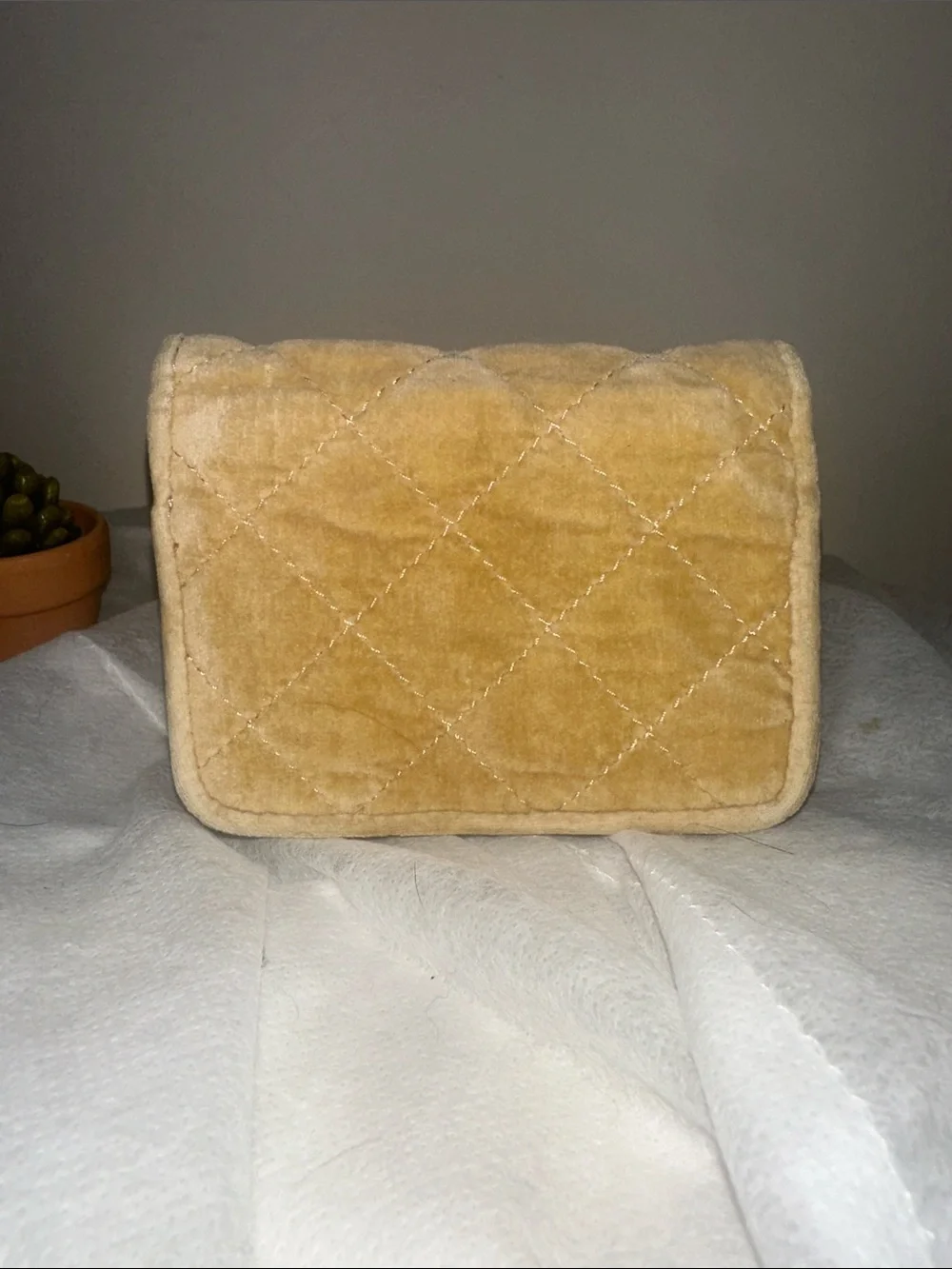 Vintage American Eagle Quilted Mustard Velvet Trifold Wallet Y2K